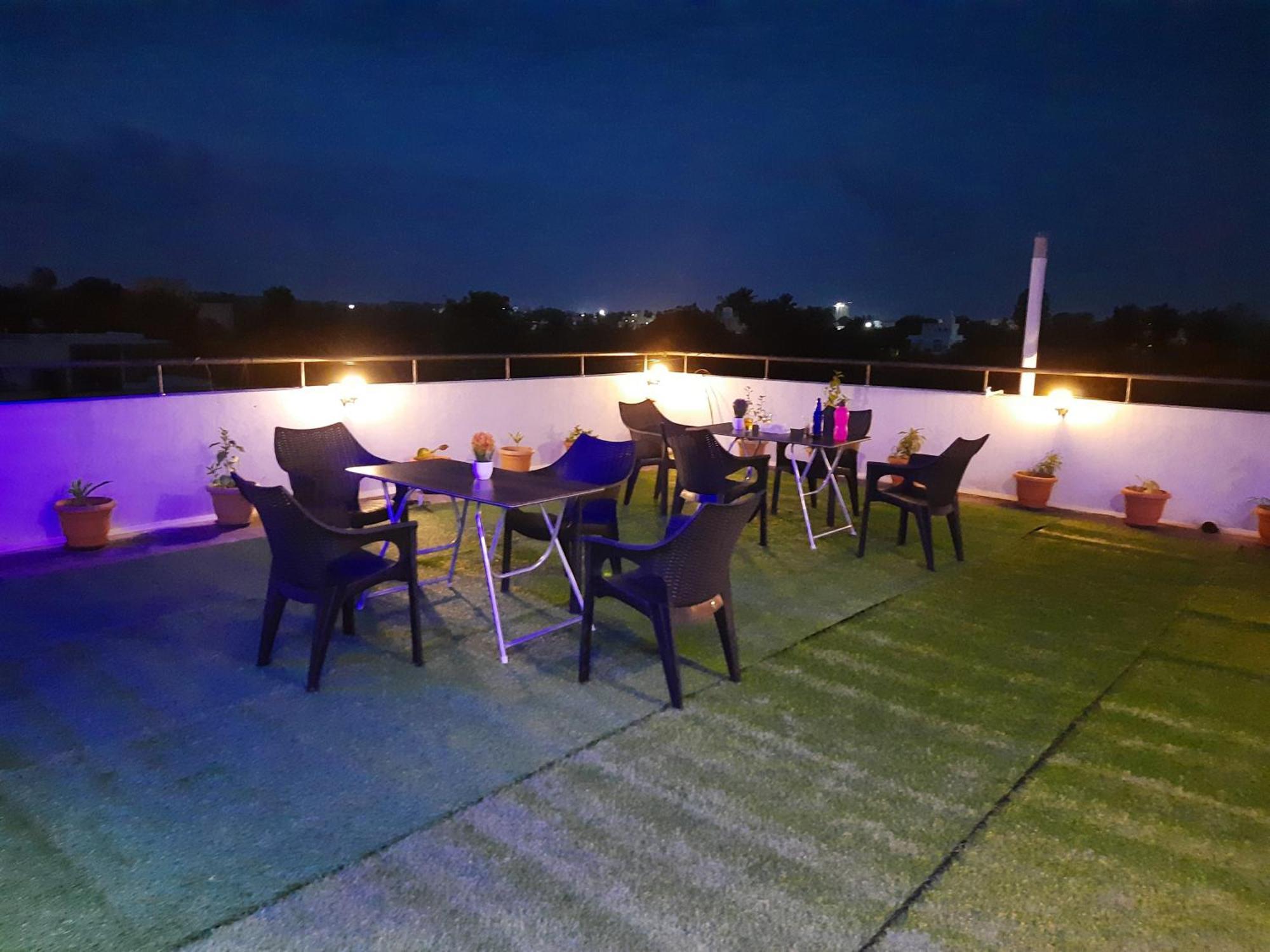 Hotel Meadows Phase 1,Ozone Urbana à Devanahalli Extérieur photo